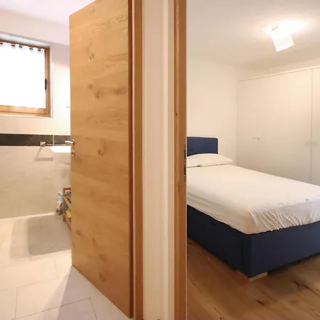 Aurturist Dobbiaco Roulette Apartment Room photo