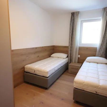 Aurturist Dobbiaco Roulette Apartment Room photo