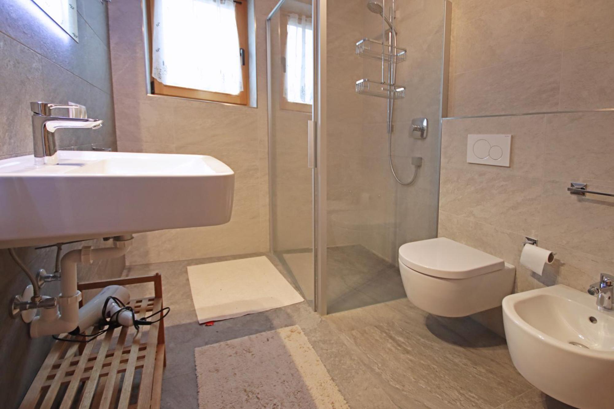 Aurturist Roulette Apartment