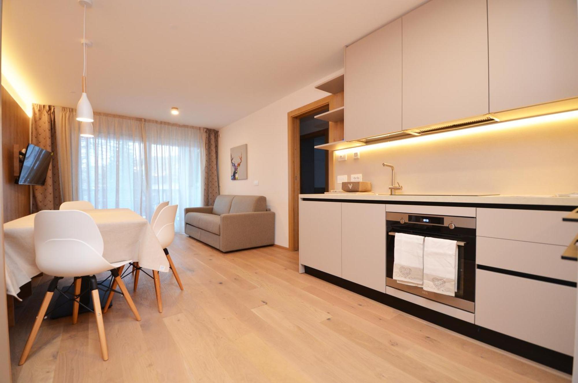 Aurturist Roulette Apartment